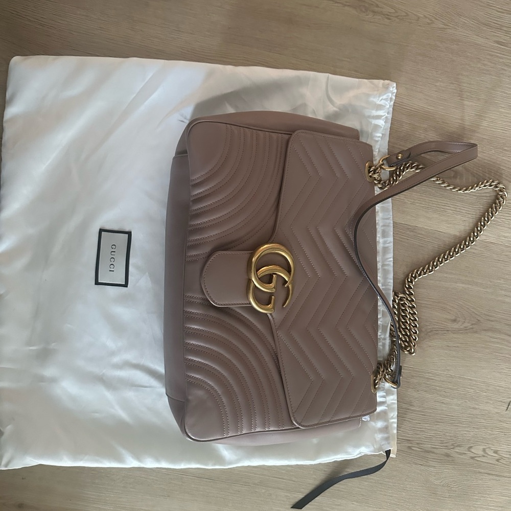 Gucci Taupe Leather Shoulder Bag with Gold Chain